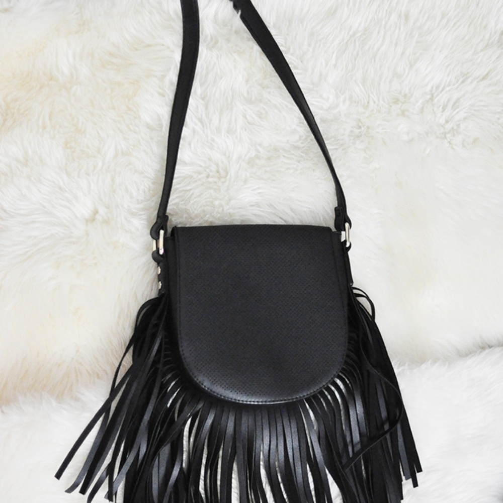 FRINGE SADDLE bag black VEGAN LEATHER shoulder purse BOHO flap bohemian western - Picture 8 of 11